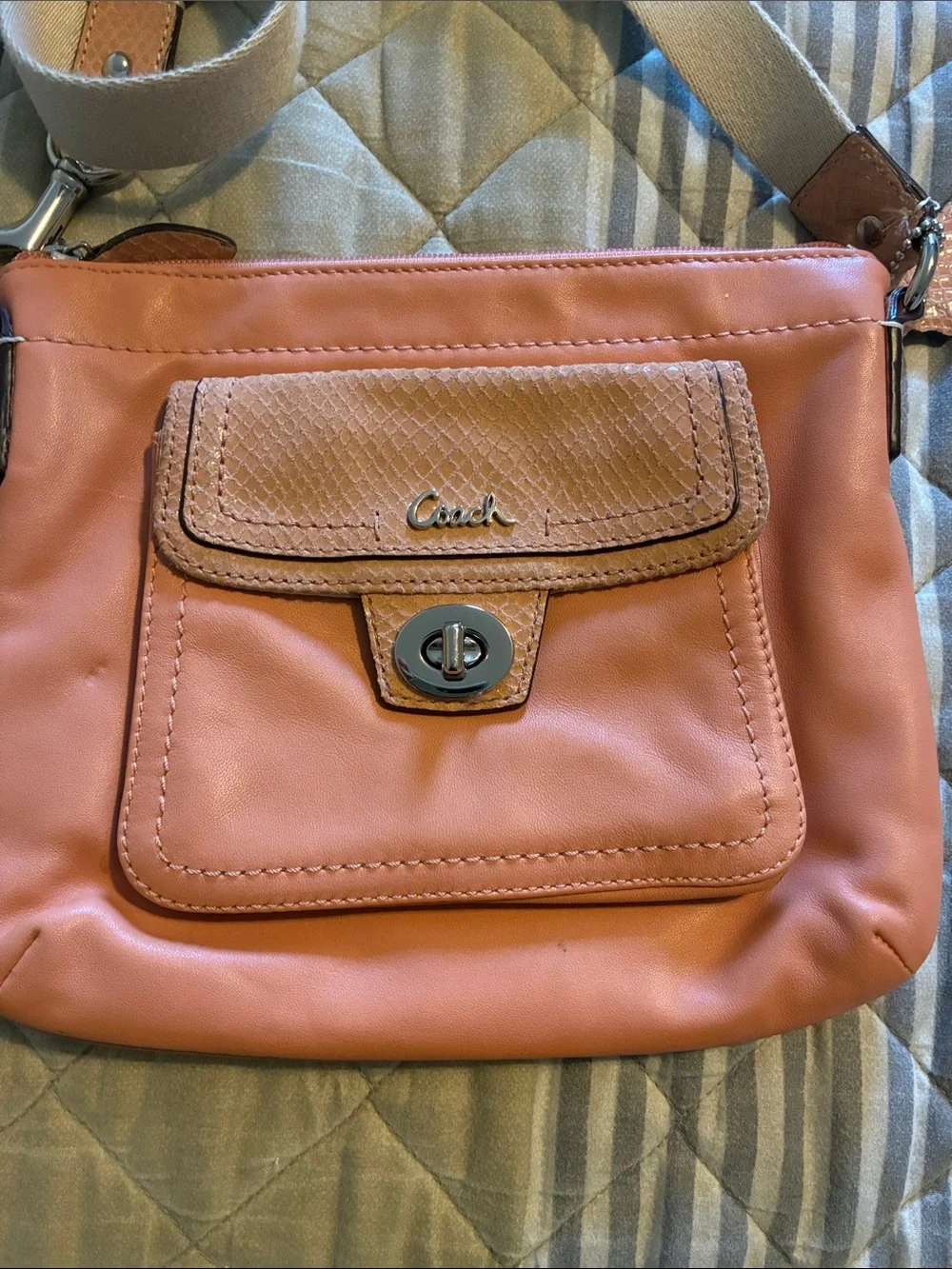 Coach Vintage Coral Pink leather Crossbody Swingpack Bag + silver turnlock